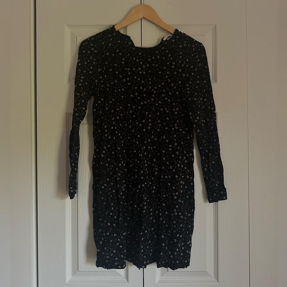 H&M bundle of Floral Black Dress and black dress like new - Picture 3 of 10